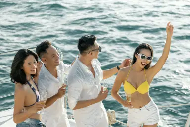 A Guide to Romantic Yacht Cruises