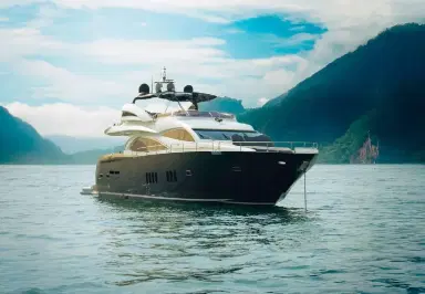 24-Hour Yacht Rental Cost Guide