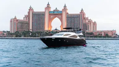 Benefits of Booking a Private Yacht in Dubai