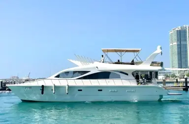 Best Yachts for Moon Island Trips