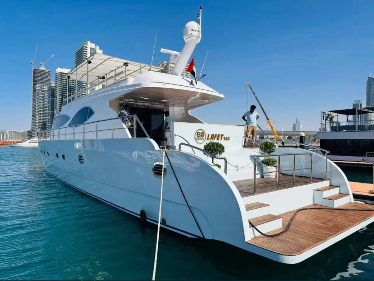 Corporate Yacht Package – Platinum