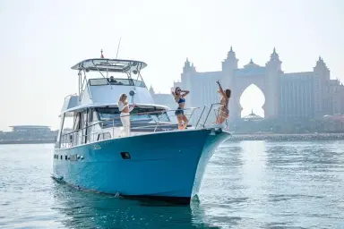Day vs Sunset Yacht Tours in Dubai Marina