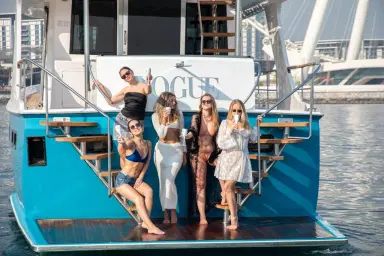 Yacht Tour Around Palm Jumeirah